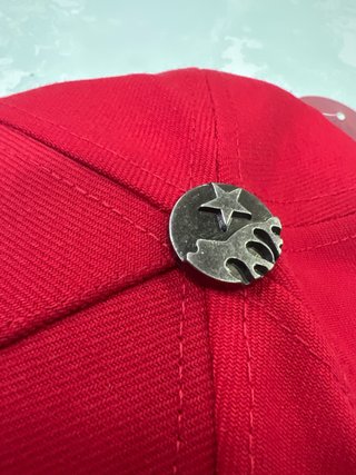 Gorra Hellstar Roja con Brillantes