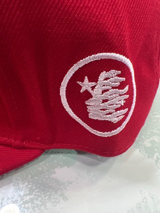 Gorra Hellstar Roja con Brillantes