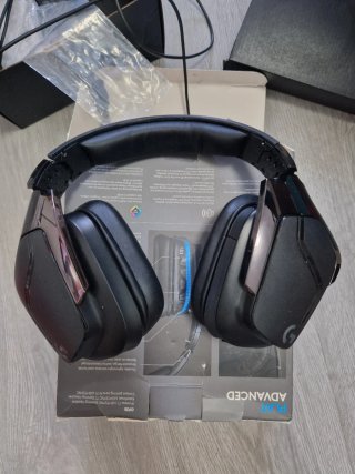 Logitech G935 Wireless 7.1 Surround  0028U8