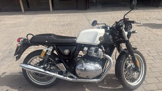 Royal Enfield Continental GT 650 Negra/Blanca