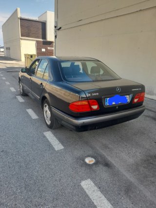 Mercedes-Benz Classe E (214) 1998