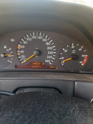 Mercedes-Benz Classe E (214) 1998