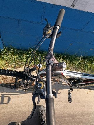 Bicicleta da montagna Trek serie 4