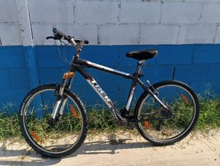 Bicicleta da montagna Trek serie 4