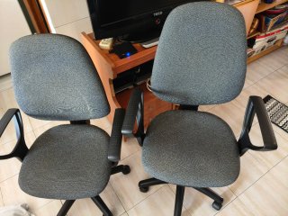 Sillas de escritorio grises (2 unidades)