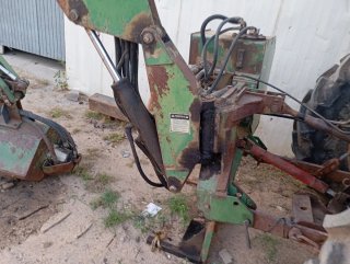 Brazo desbrozador para tractor