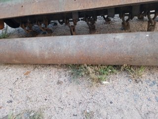 Brazo desbrozador para tractor