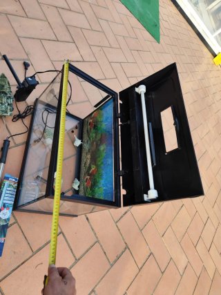 Acuario completo con accesorios