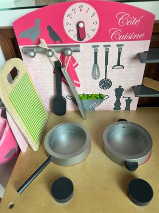 Cocinita de juguete Janod rosa