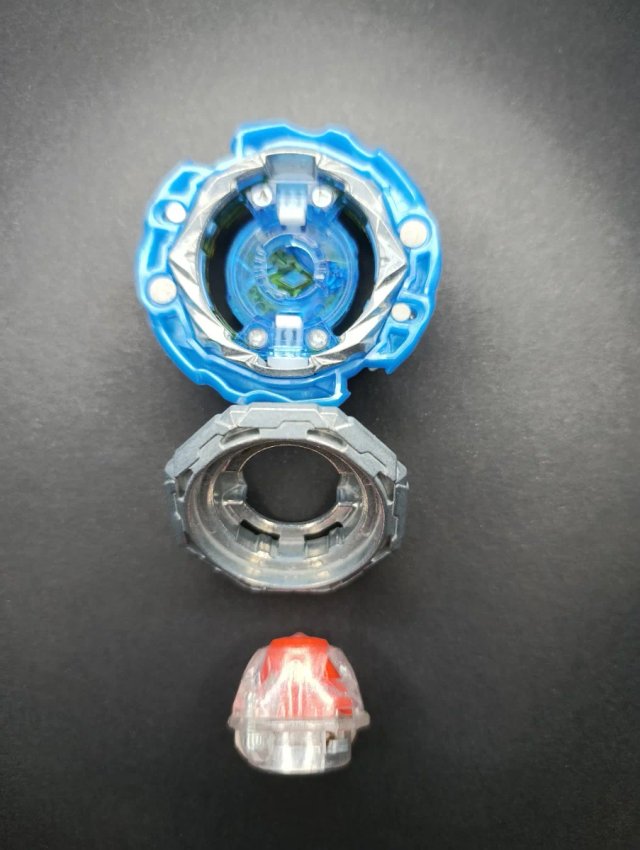 Beyblade Burst Cyclone Belial Takara Tomy