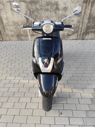 Peugeot Django 125 Negra