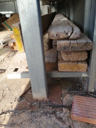 Tablones de madera para construcción de 4.50 de4 .