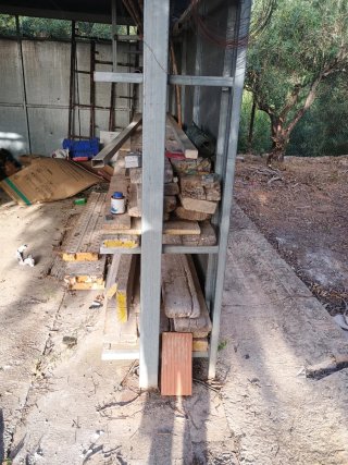 Tablones de madera para construcción de 4.50 de4 .