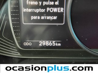 Lexus UX 250h Business 2WD 135 kW (184 CV)
