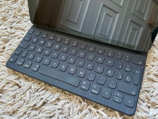 Funda Teclado Smart Keyboard Folio iPad 7ª Gen