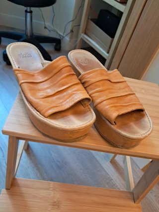 Sandalias Cuero Plataforma Vialis Talla 38