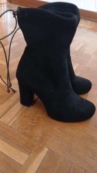 Botines negros de ante