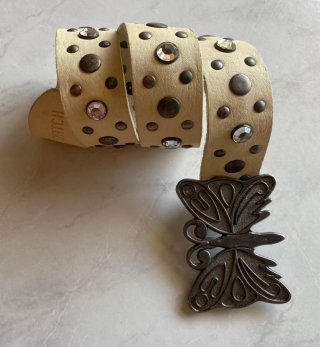 Cintura in pelle con borchie e strass Datch