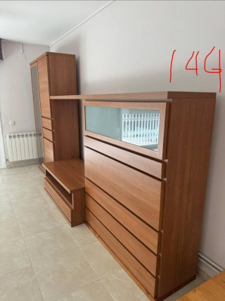 Mueble de comedor de caoba