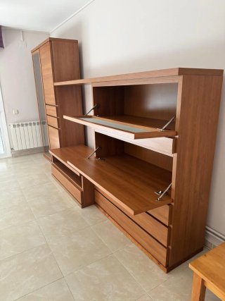 Mueble de comedor de caoba