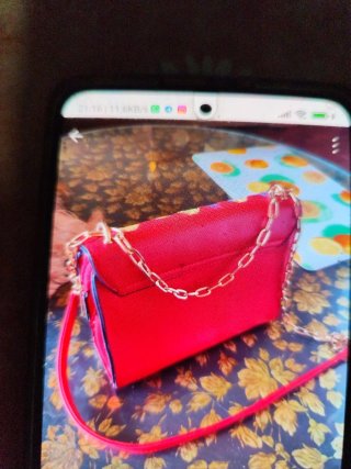Bolso rojo bordado flores