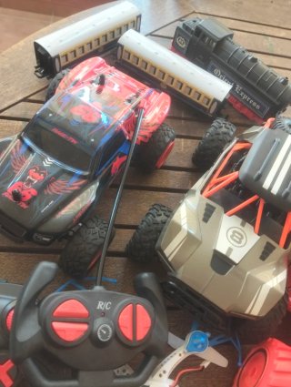 Lote de coches RC, tren y dron para piezas