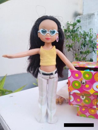 3 Muñecas y Tocador Accesorios
