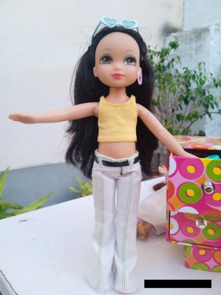 3 Muñecas y Tocador Accesorios