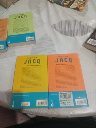 Pack de 8 libros del historiador Christian Jacq