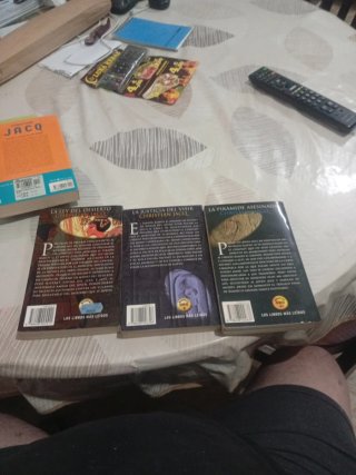 Pack de 8 libros del historiador Christian Jacq