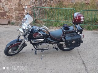 Hyosung Aguila 125 Cruiser Negra/Roja