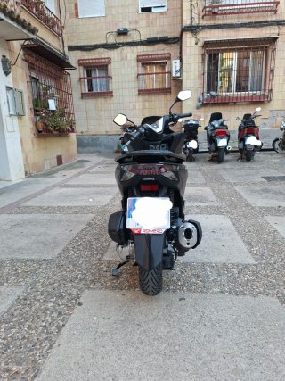 Honda PCX 125 Negra mate. Nuevo modelo.