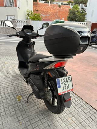 Kymco Agility City 125 Scooter Negra