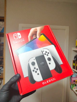 Nintendo Switch OLED Blanca y Negra