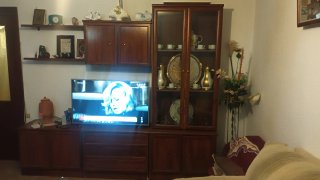 Mueble de salón madera oscura