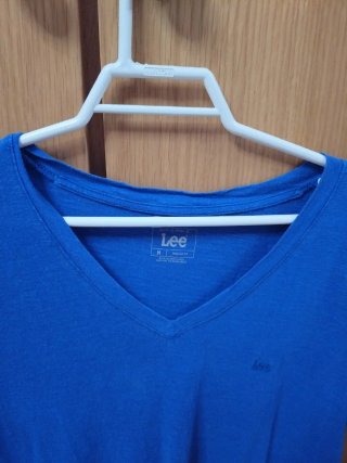 Camiseta Lee azul eléctrico talla M