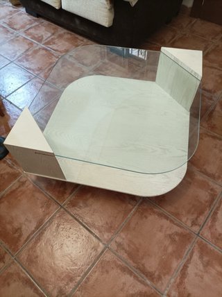 Mesa de centro cristal y madera diseño curvo