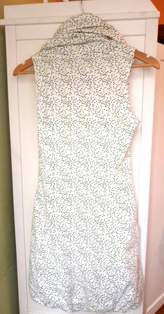 Vestido Zergatik cuello chimenea talla M