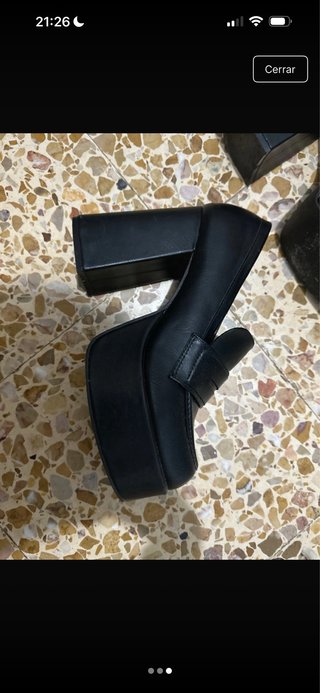 Zapatos negros de tacón