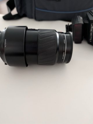 Cámara analógica Minolta Dynax 8000i + accesorios