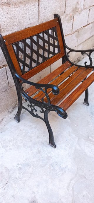 OFERTA : CONJUNTO DE JARDÍN DE FORJA Y MADERA