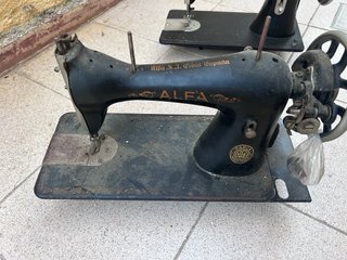 3 Máquinas de Coser Antiguas Alfa
