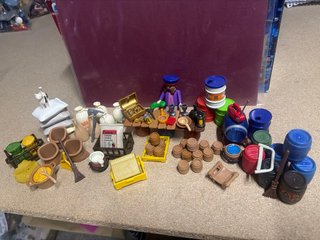 Playmobil Lote Accesorios Barricas y Figuras