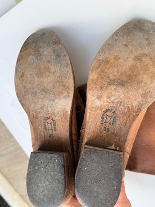 Stivali alti in pelle cammello taglia 39