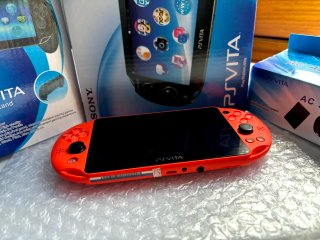 PSVITA NARANJA NUEVA.