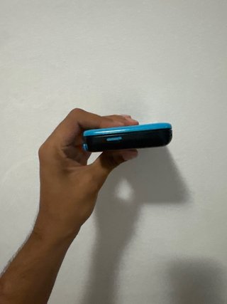 Nintendo 2DS XL Negra y Azul