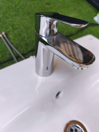 2 Lavabos Roca con Grifería Grohe