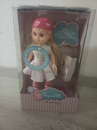 Muñeca Lola Patinadora Peque BB 35 cm