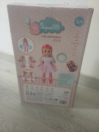Muñeca Lola Patinadora Peque BB 35 cm