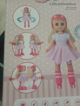 Muñeca Lola Patinadora Peque BB 35 cm